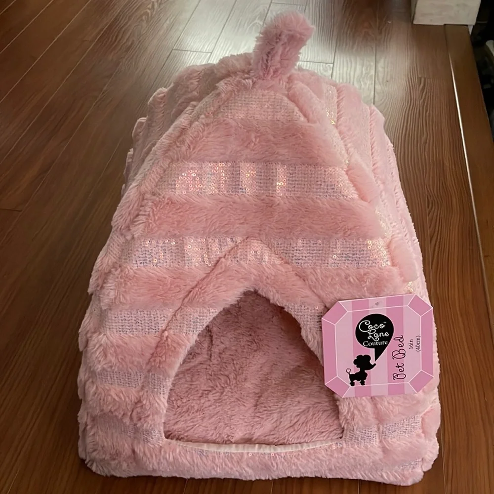 Coco Lane Couture Pet Bed - Pink